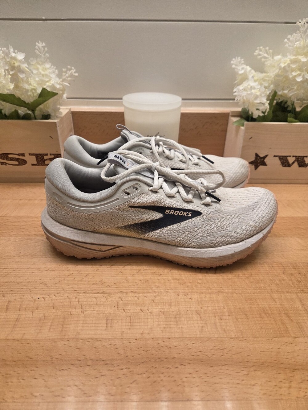 Brooks Revel 7 Women's Running Shoes Oyster/White/Tropical Peach Size 10
